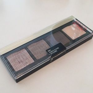 REVLON SO FIERCE! Eyeshadow Quad